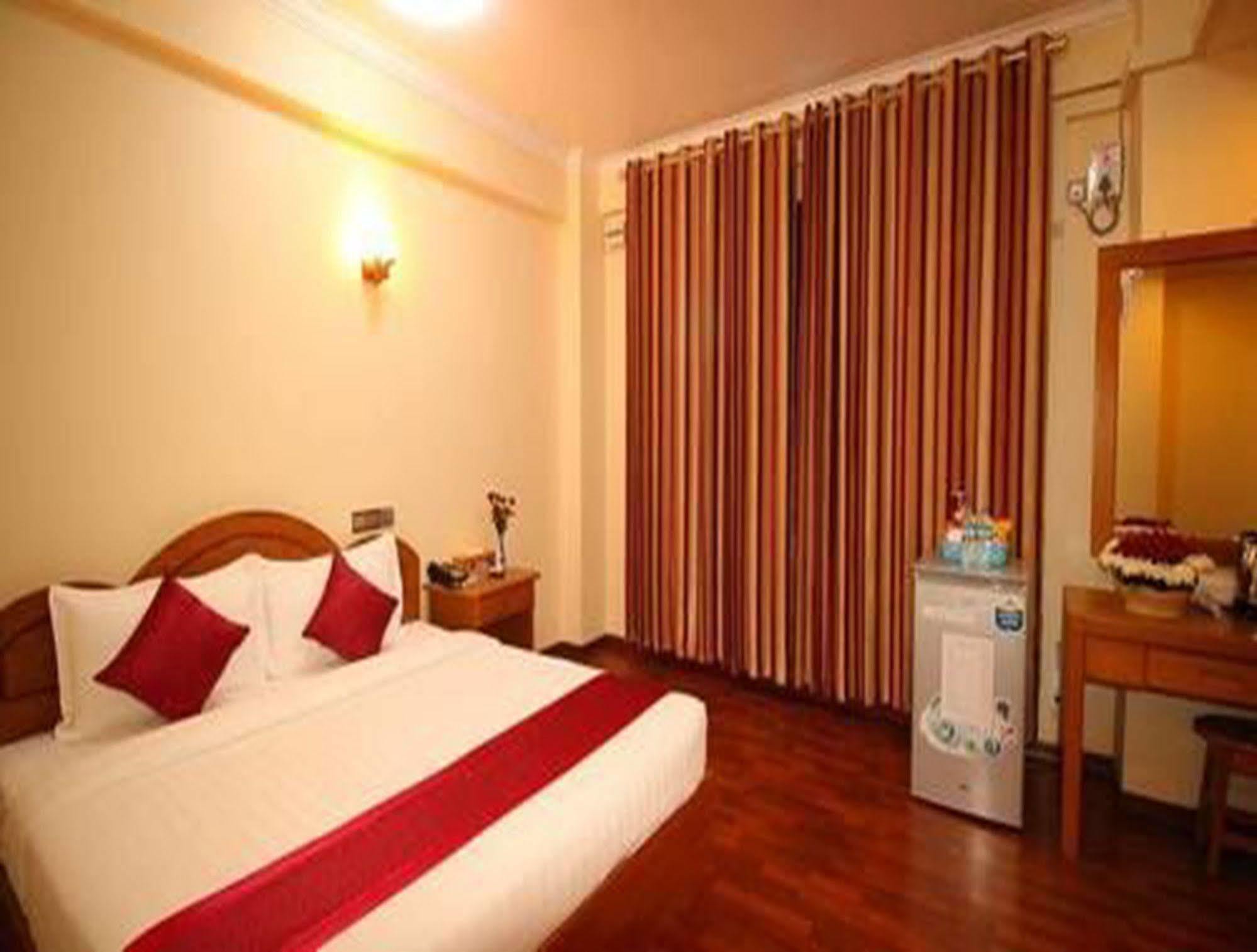 Hotel United Mandalay Eksteriør billede